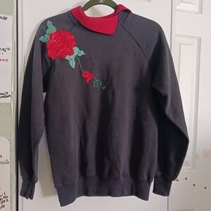 VTG Hanes Sweatshirt Black Roses  Flower Embroidery. Gently Used SZM Women